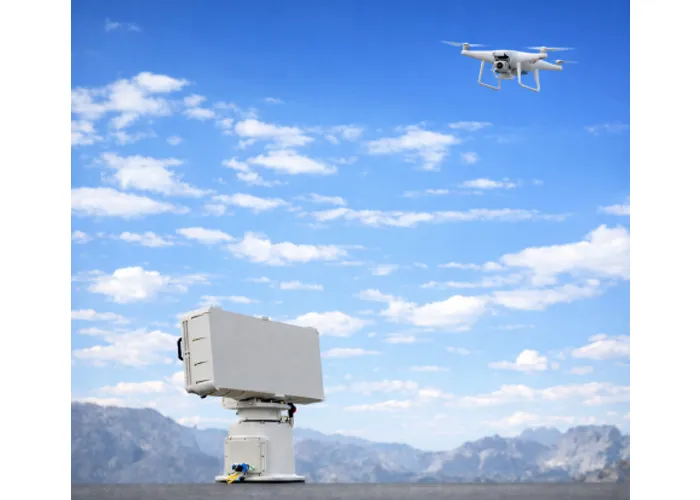 לזהות, לאתר ולאתר רחפנים עם דיוק